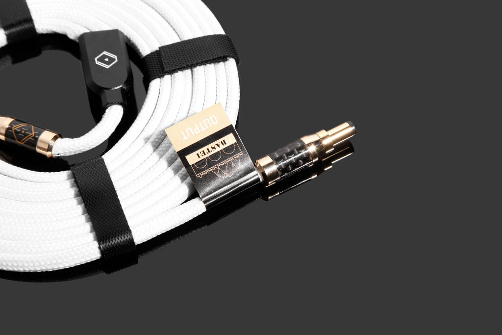 White F12V DC Cable