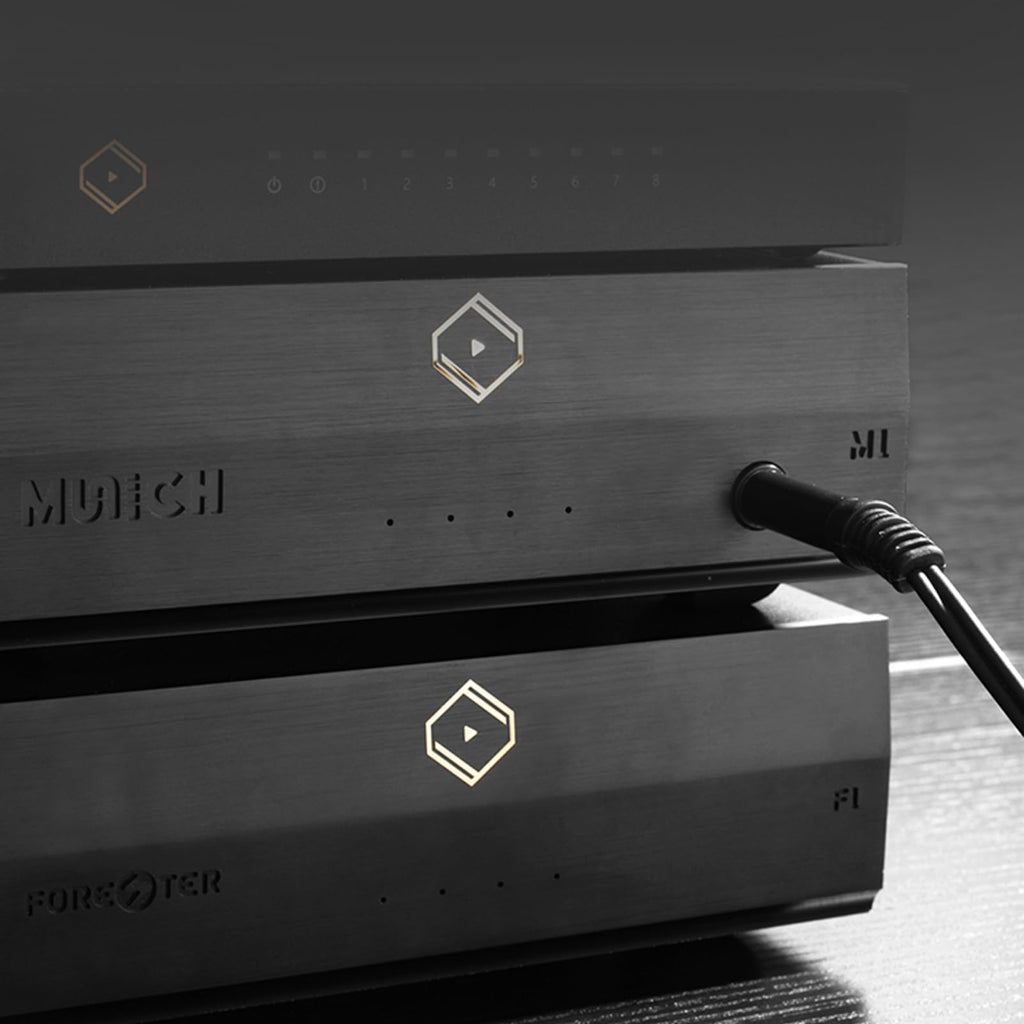 Silent Angel Munich M1 V2 in HiFi system setup, delivering high-resolution music streaming and playback
