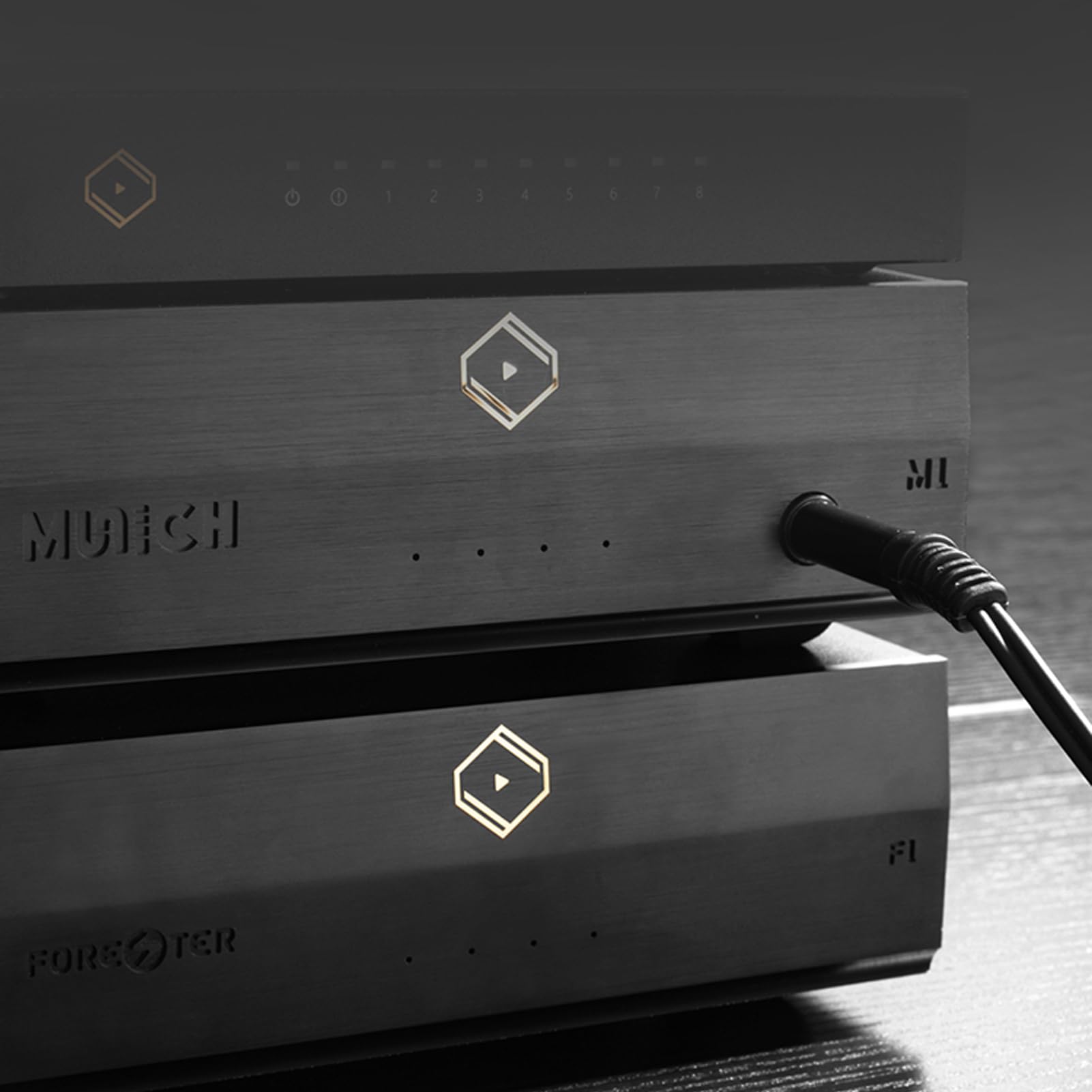 Silent Angel Munich M1 V2 in HiFi system setup, delivering high-resolution music streaming and playback
