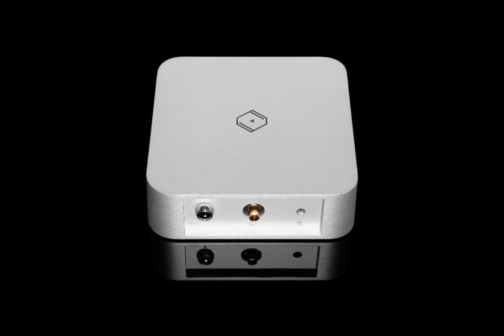 Silent Angel Silver Genesis GC audiophile-grade word clock top view showing chassis and logo